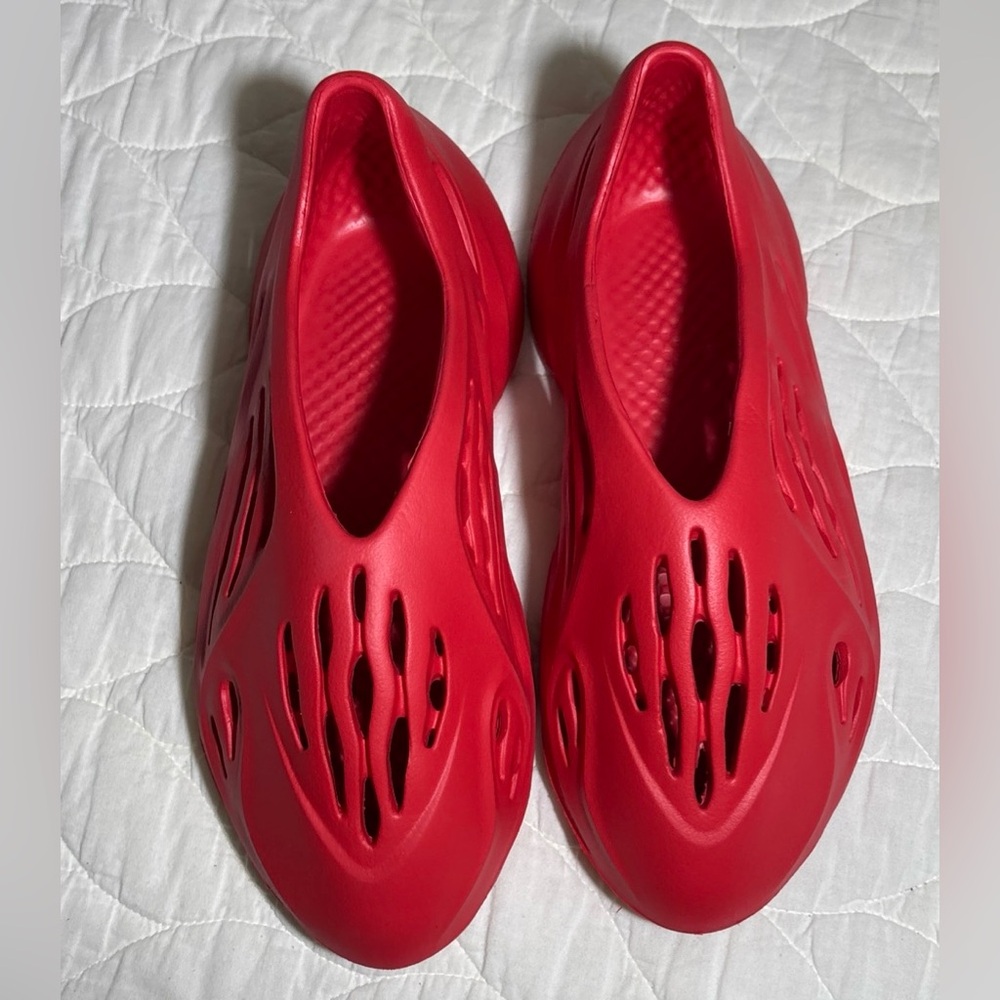 Yeezy Foam Runners Vermillion
